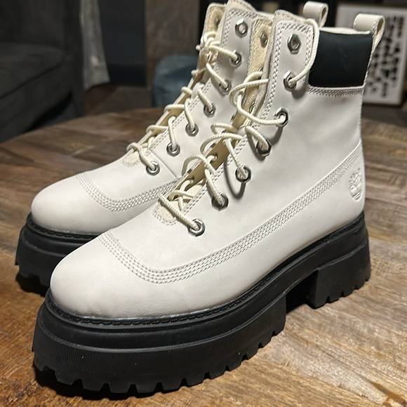 Women TIMBERLAND Sky 6’ Lace Up Boots - Picture 2 of 6